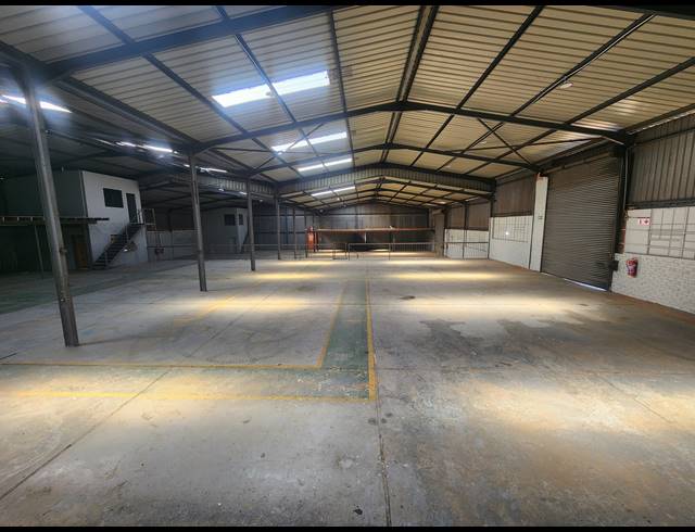 1,800M² WAREHOUSE TO LET IN WADEVILLE